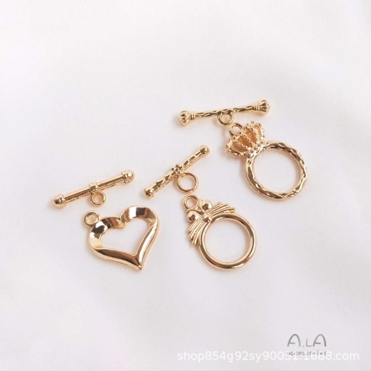 Brass 14K Real Gold Plated Cro - Toggle Clasp Gold 评论和价格